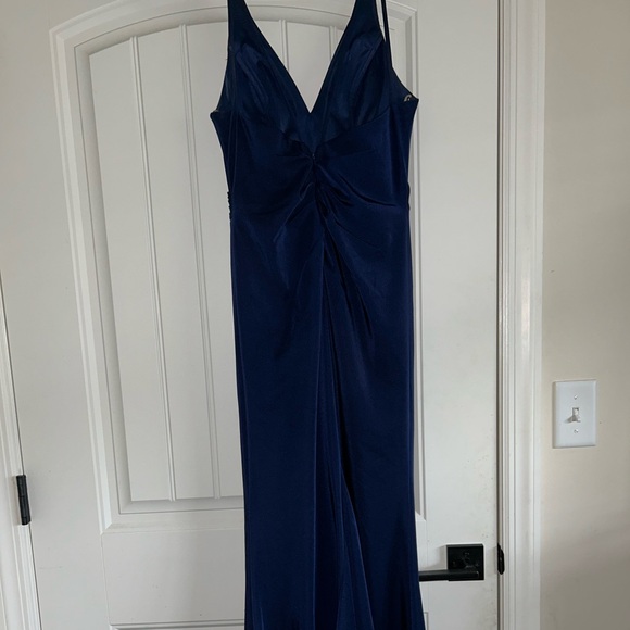 Faviana Dresses & Skirts - Faviana formal dress